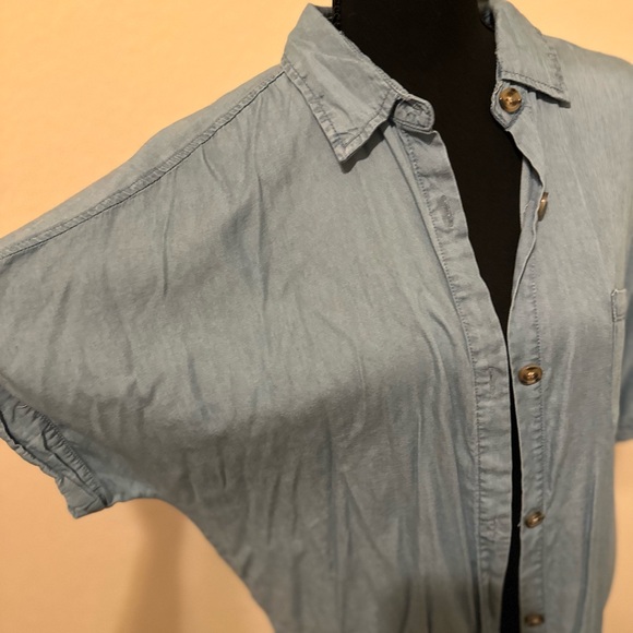 J for Justify Denim Button Up Short Sleeve Womens Top Size Large. NWOT - Picture 3 of 4